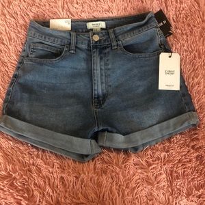 Hugh rise curvy fit shorts